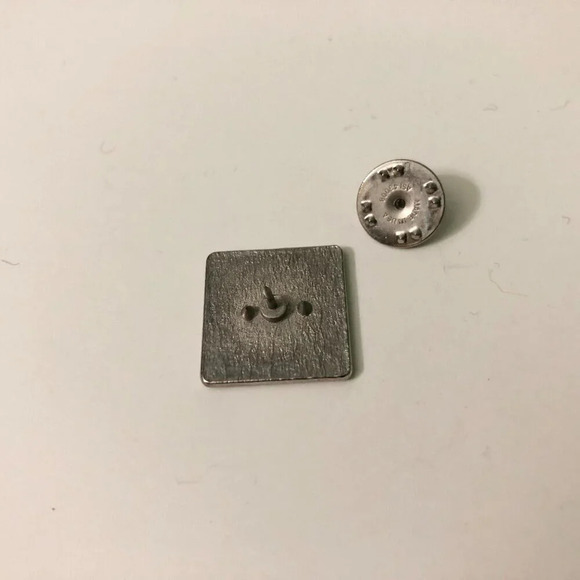 Mix Lot of 5 Pins Empire Club Canada AUUC Toronto Caledonia Pin - Picture 6 of 16